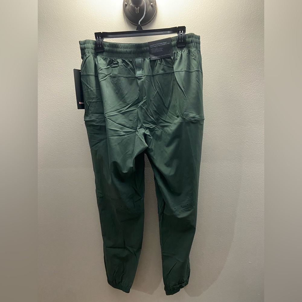 NWT Lululemon License to Train Cargo Jogger - Picture 4 of 6